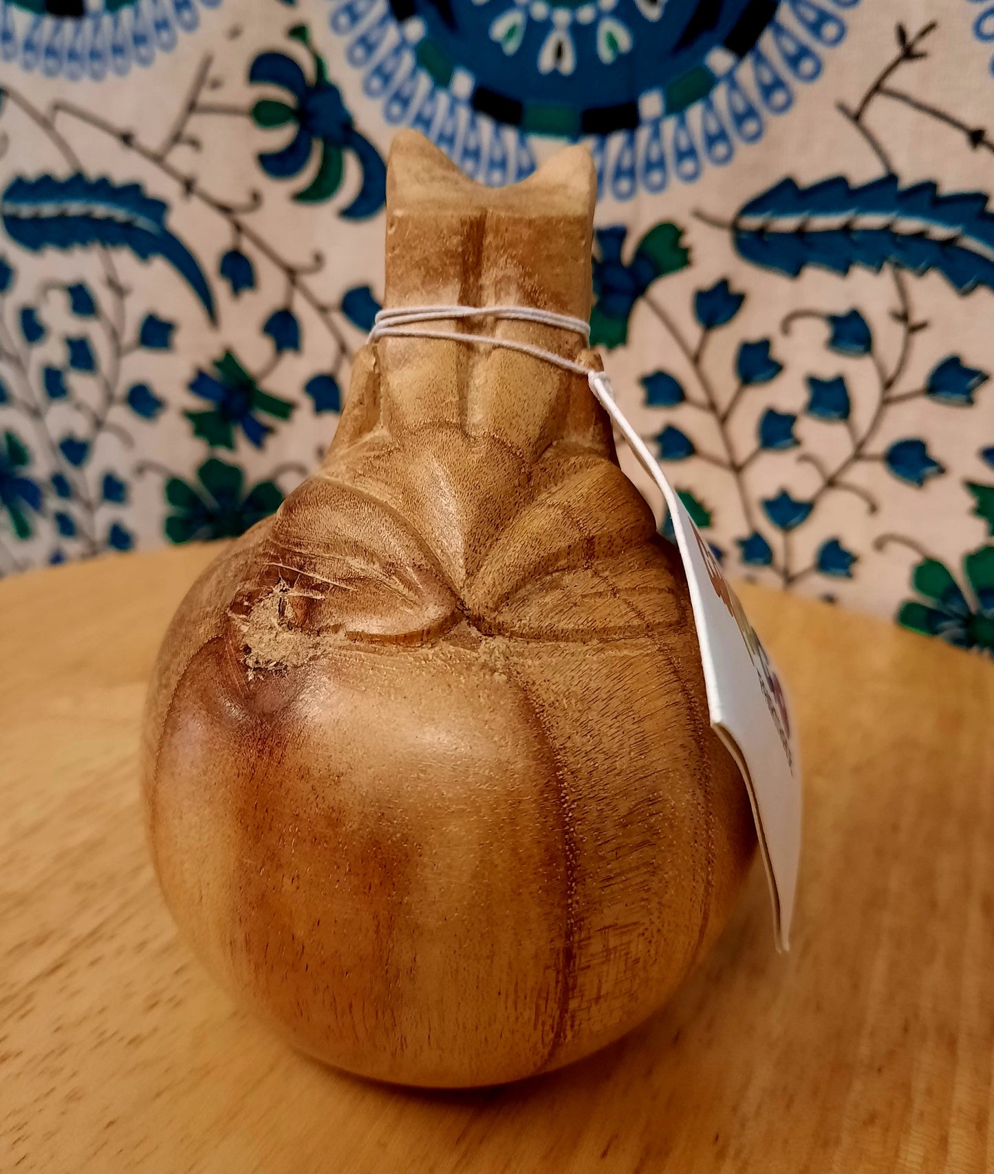 Frog sculpture wood carving parasite wood fairtrade