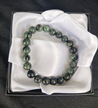 Load image into Gallery viewer, Kambaba jasper 8mm beaded crystal bracelet