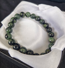 Load image into Gallery viewer, Kambaba jasper 8mm beaded crystal bracelet