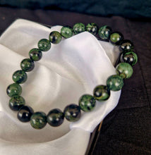 Load image into Gallery viewer, Kambaba jasper 8mm beaded crystal bracelet
