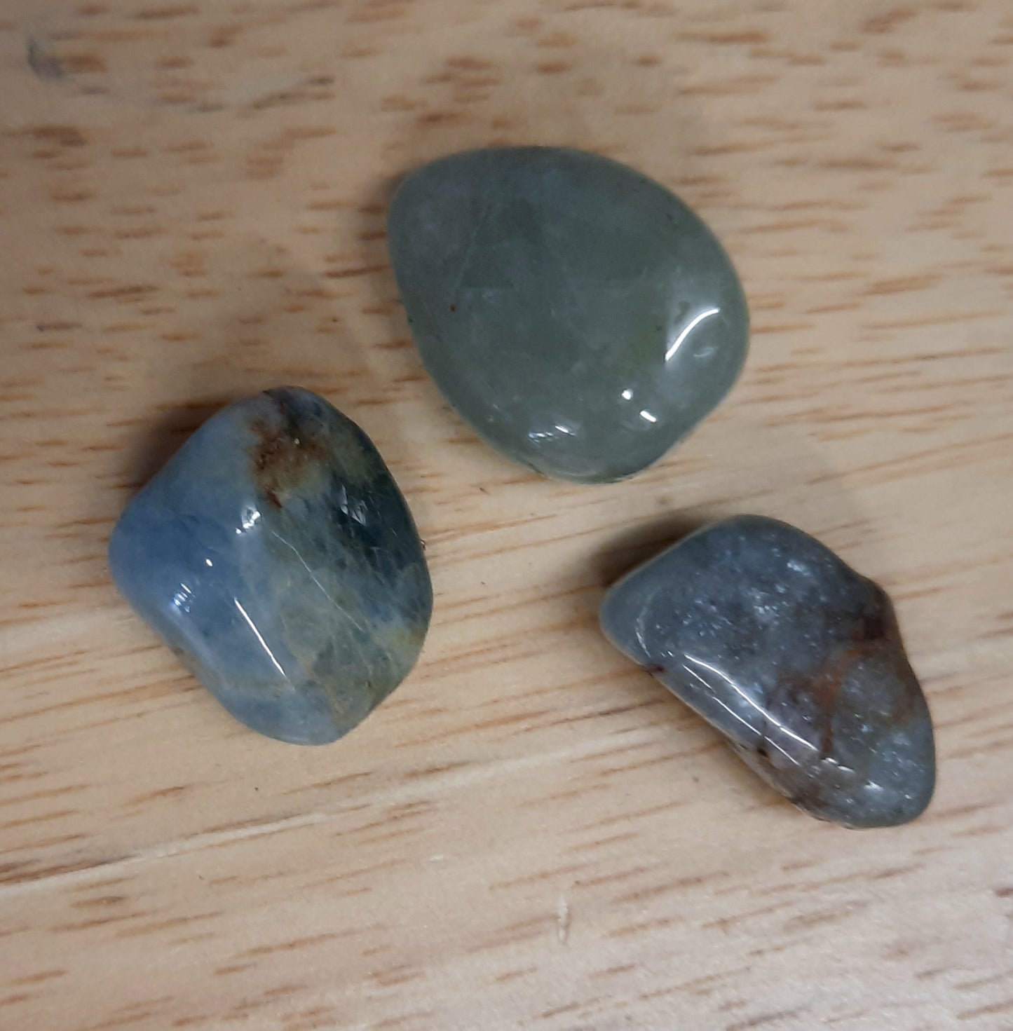 Aquamarine polished tumblestones 