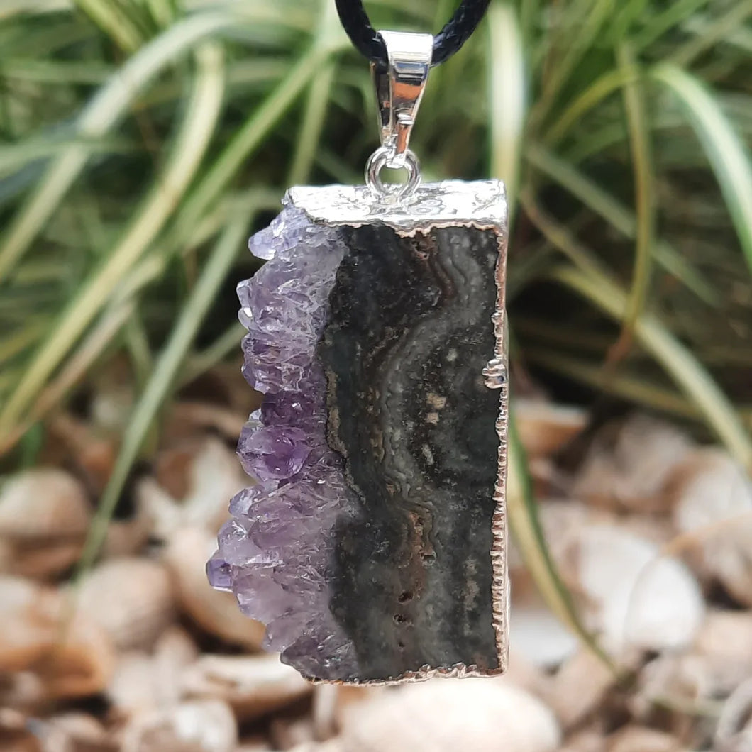 Amethyst slice necklace