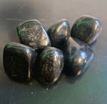 Load image into Gallery viewer, Shamanite Tumblestone