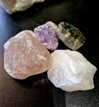 Load image into Gallery viewer, Raw crystal value pack.         Rose quartz, Amethyst, Clear quartz , Labradorite.