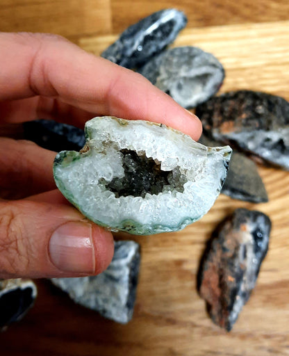 Mini agate geode (natural colour)