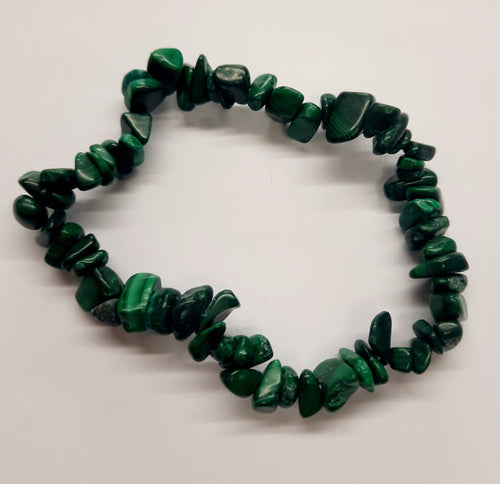 Malachite gemstone chip bracelet