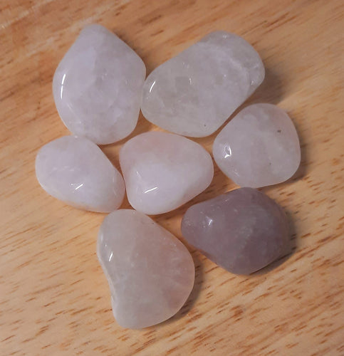 Rose quartz tumblestone