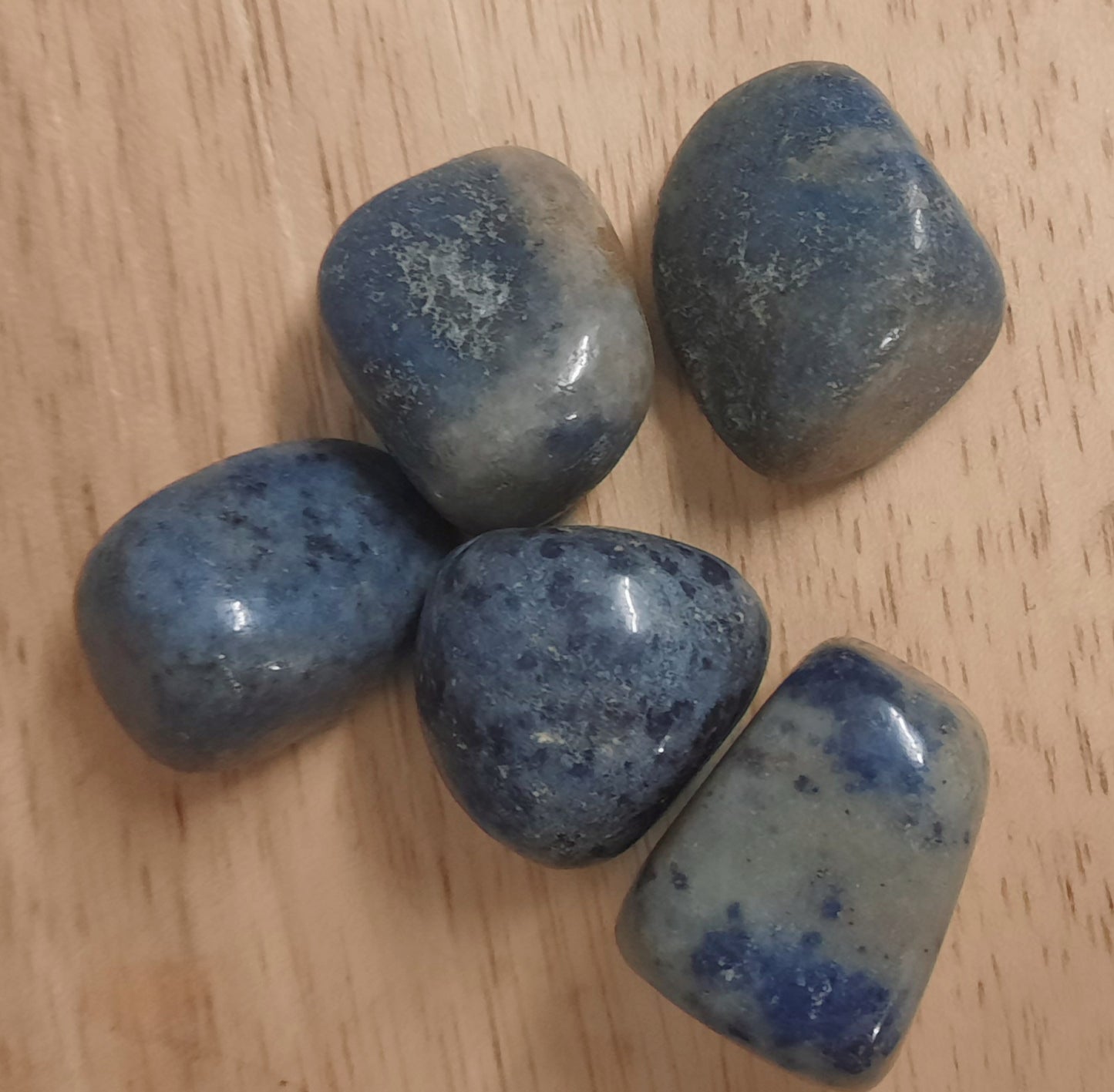  dumortierite polished tumblestone crystals