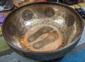 sound bath meditation gong bath gloucestershire kuma