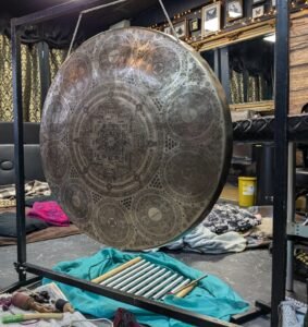 sound bath meditation gong bath gloucestershire kuma