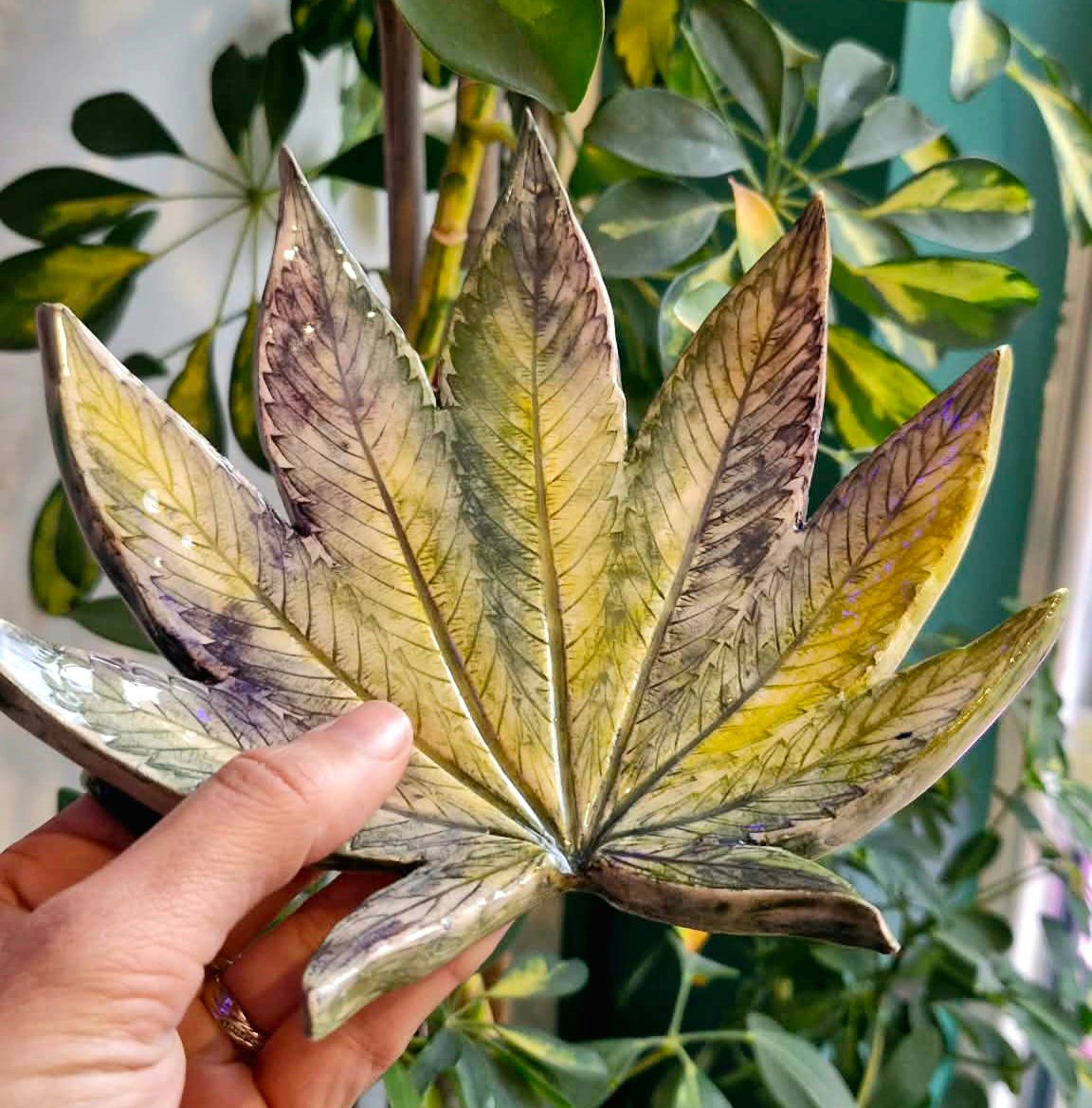 Ceramic Marijuana / Cannabis Leaf Dish
