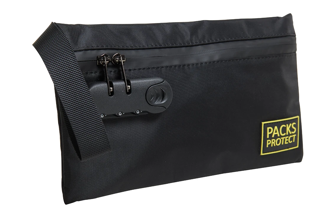 Packs ProtectThe Banker Lockable Odour Proof Carbon Lined Storage Bag Black smellproof Packs Protect Banker Storage Bag